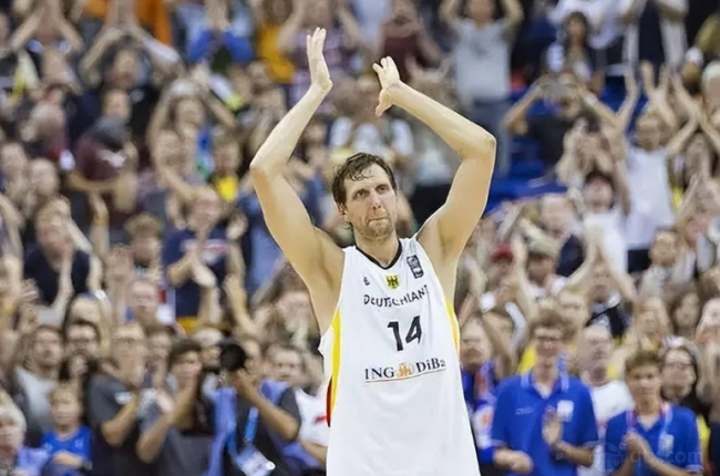 现被国外球 现被国外球