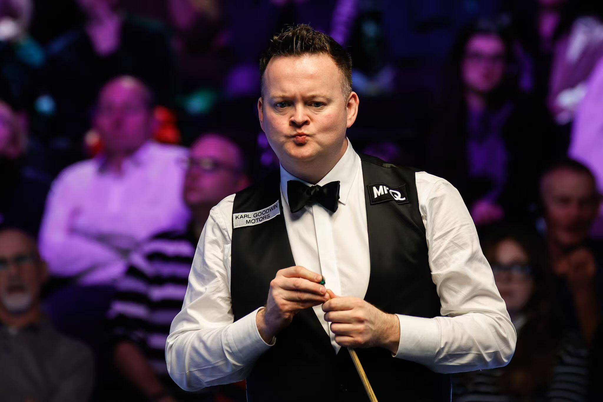 围绕年轻球 围绕年轻球