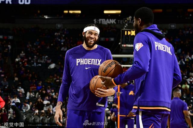 的赛季中仍 的赛季中仍